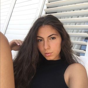 Meet your Posher, Ava